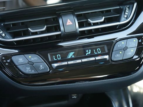 Used 2022 Toyota C-HR Limited image 24