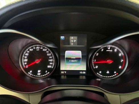 Used 2018 Mercedes-Benz GLC 300 4MATIC w/ Multimedia Package image 14