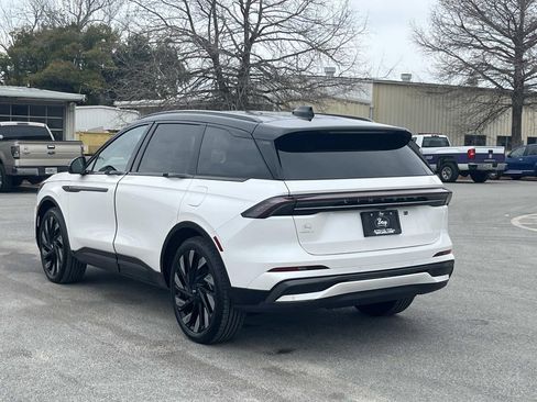 New 2026 Lincoln Nautilus Reserve AWD/4WD image 3