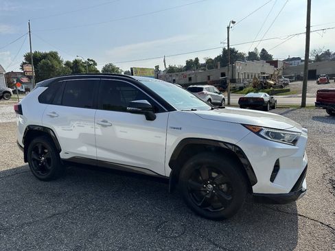 Used 2019 Toyota RAV4 XSE AWD/4WD image 4
