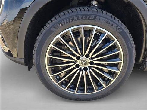 Certified 2026 Mercedes-Benz GLC 300 image 9
