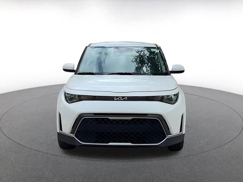 Used 2025 Kia Soul LX w/ LX Technology Package image 4