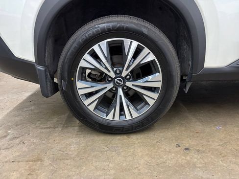 Used 2023 Nissan Rogue SV AWD/4WD image 38