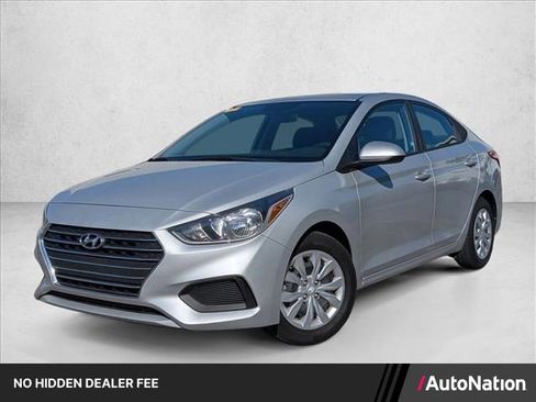 Used 2022 Hyundai Accent SE FWD image 1