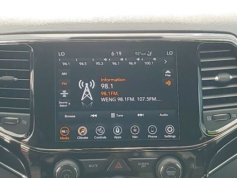 Used 2021 Jeep Grand Cherokee Trailhawk w/ Premium Lighting Group AWD/4WD image 14