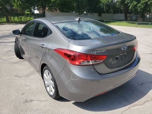 Used 2013 Hyundai Elantra Limited FWD image 4