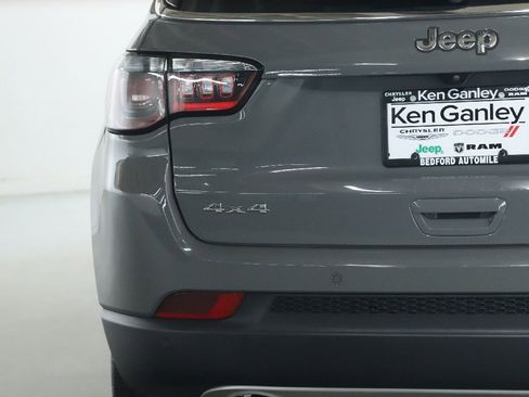 Used 2023 Jeep Compass Limited AWD/4WD image 43