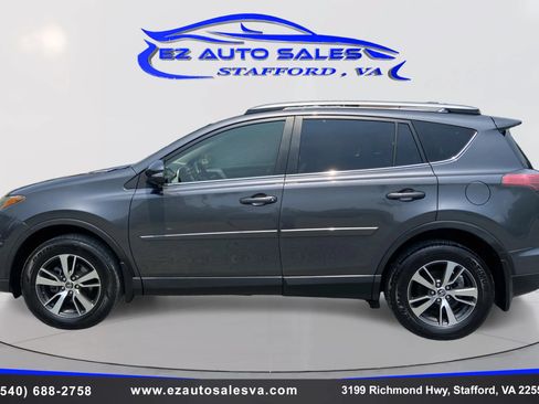 Used 2017 Toyota RAV4 XLE w/ Plus Special Value Package AWD/4WD image 8