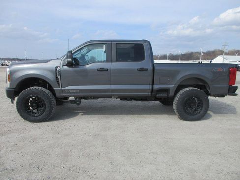 New 2026 Ford F250 XL w/ XL Off-Road Package image 9
