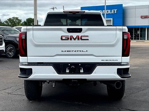 New 2025 GMC Sierra 3500 Denali w/ Denali Reserve Package AWD/4WD image 4