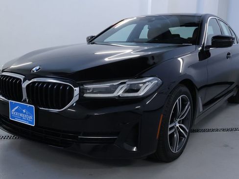 Used 2021 BMW 530i xDrive w/ Convenience Package AWD/4WD image 3