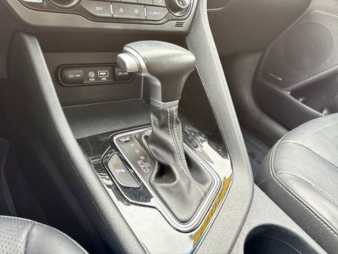 Used 2017 Kia Niro Touring image 39