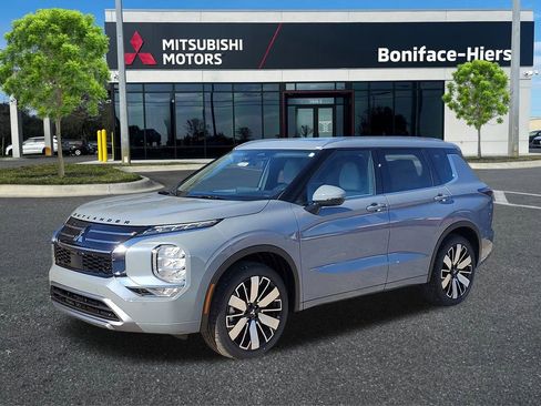 New 2026 Mitsubishi Outlander SEL FWD image 2