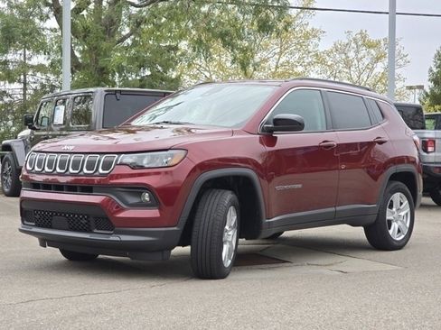 Used 2022 Jeep Compass Latitude w/ Convenience Group image 21