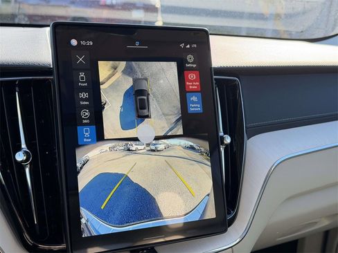 New 2026 Volvo XC60 B5 Ultra w/ Protection Package Premier image 4