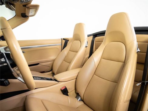 Certified 2017 Porsche 911 Carrera 4S AWD/4WD image 5