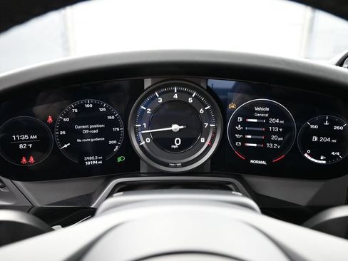 Certified 2024 Porsche 911 Carrera T RWD image 19