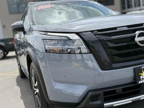 Used 2023 Nissan Pathfinder Platinum AWD/4WD image 15