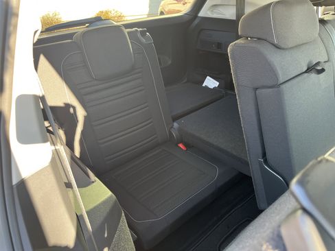 Used 2023 Volkswagen Tiguan S image 12