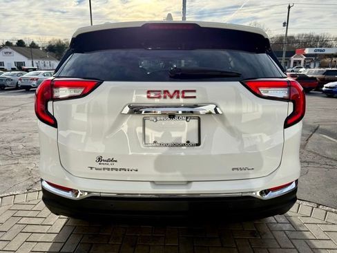 Used 2022 GMC Terrain SLT w/ Infotainment Package II image 11