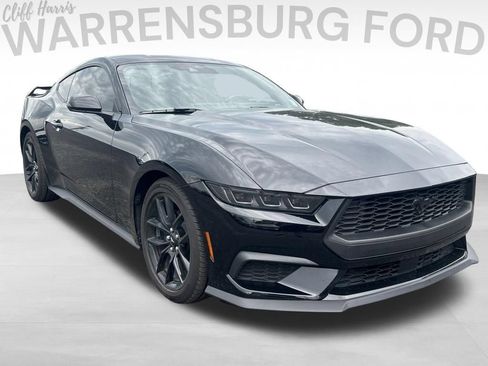 Used 2025 Ford Mustang Coupe RWD image 1