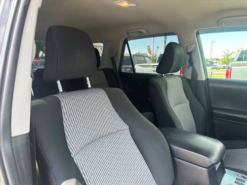 Used 2017 Toyota 4Runner SR5 AWD/4WD image 16