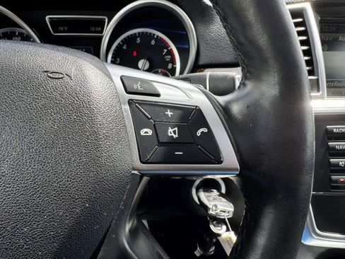 Used 2014 Mercedes-Benz GL 450 4MATIC image 24