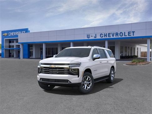 New 2025 Chevrolet Suburban Premier image 8
