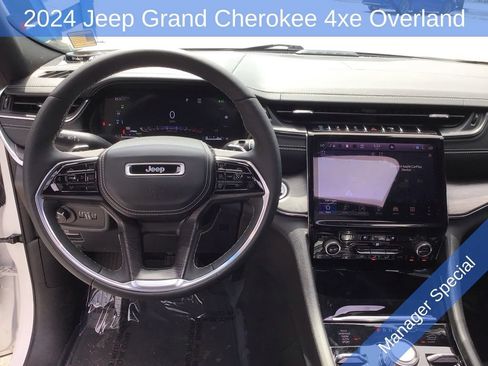 Used 2024 Jeep Grand Cherokee Overland w/ Luxury Tech Group IV AWD/4WD image 3