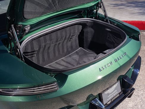 Used 2023 Aston Martin V8 Vantage Roadster image 12