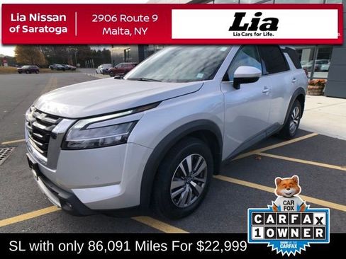 Used 2022 Nissan Pathfinder SL image 1
