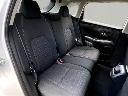 Used 2023 Honda HR-V LX image 19