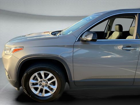 Used 2020 Chevrolet Traverse LS image 30