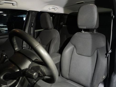 Used 2019 Jeep Renegade Sport w/ UConnect 7.0 Group image 10