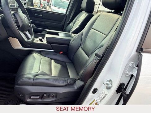 Used 2024 Toyota Tundra Platinum AWD/4WD image 17