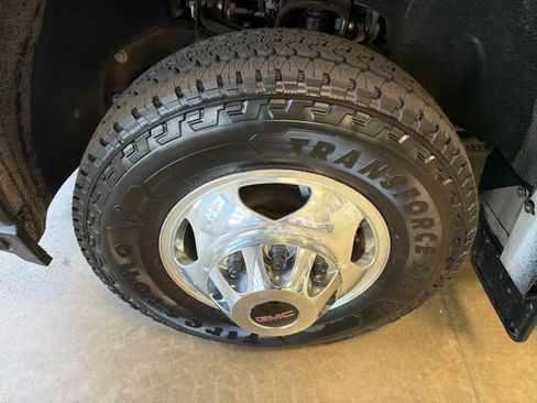 Used 2022 GMC Sierra 3500 Denali AWD/4WD image 7