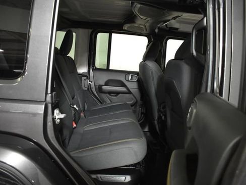Used 2025 Jeep Wrangler Unlimited Sahara w/ Safety Group AWD/4WD image 33