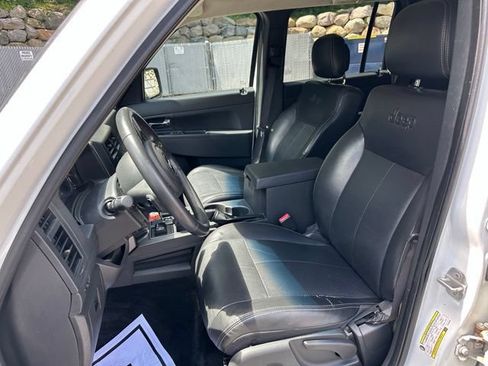 Used 2012 Jeep Liberty Sport AWD/4WD image 14