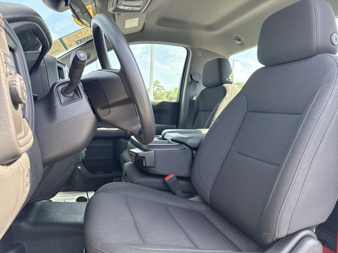 Used 2025 Chevrolet Silverado 1500 W/T RWD image 16