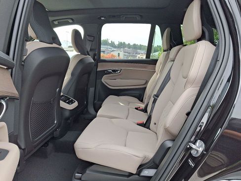 New 2026 Volvo XC90 B5 Plus image 6