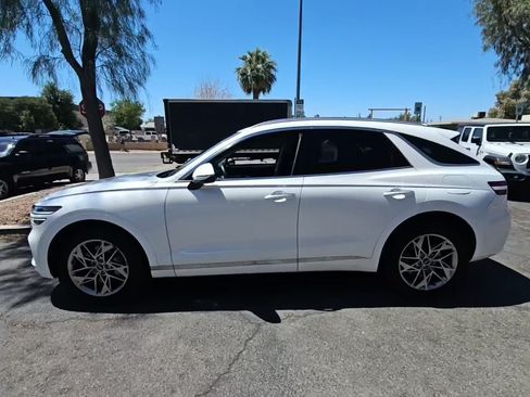 Used 2025 Genesis GV70 2.5T AWD/4WD image 3