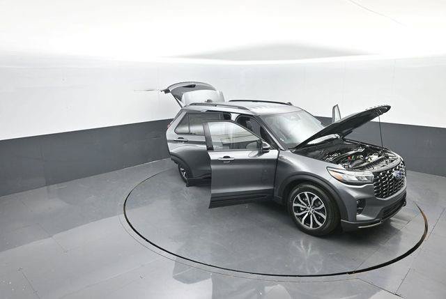 New 2026 Ford Explorer ST-Line RWD image 35