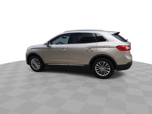 Used 2017 Lincoln MKX Select w/ Select Plus Package FWD image 6