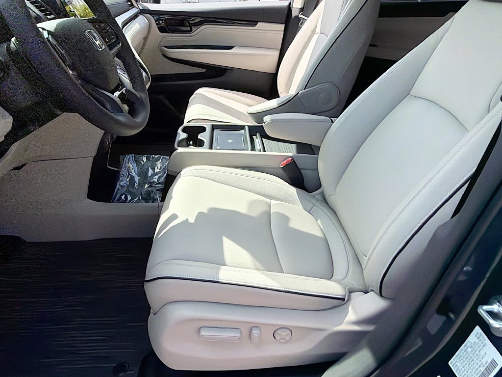New 2026 Honda Odyssey Touring image 24