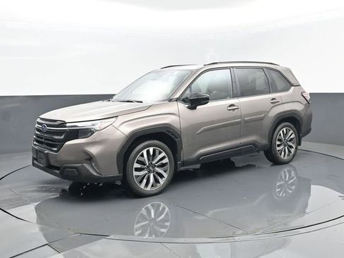 Used 2025 Subaru Forester Touring image 1