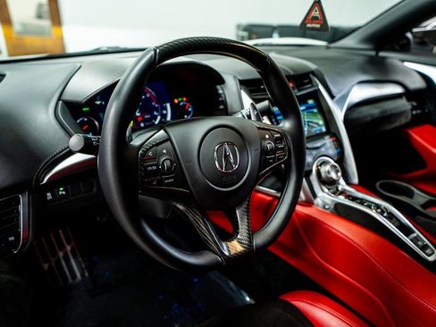 Used 2017 Acura NSX image 40