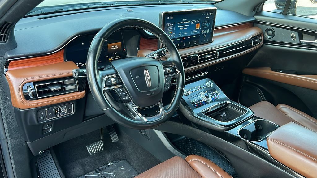 Certified 2022 Lincoln Nautilus Reserve w/ Equipment Group 201A AWD/4WD image 12