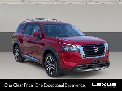 Used 2024 Nissan Pathfinder Platinum