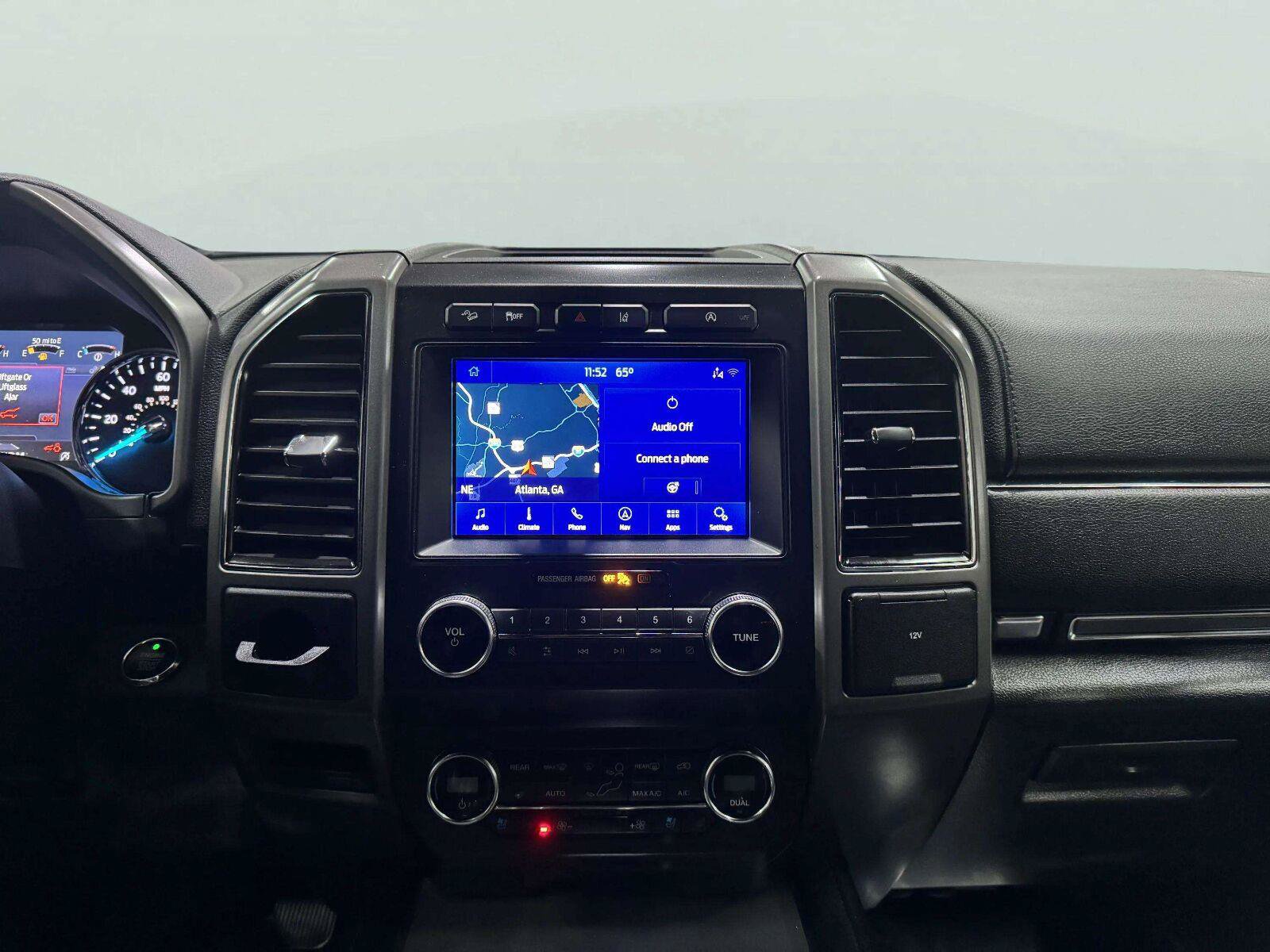 Used 2020 Ford Expedition Max XLT w/ Equipment Group 202A AWD/4WD image 26