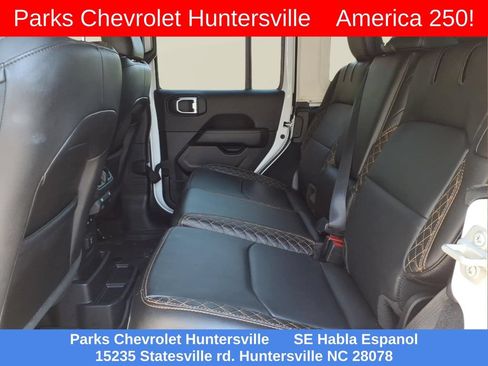 Used 2023 Jeep Wrangler Unlimited Sahara AWD/4WD image 21